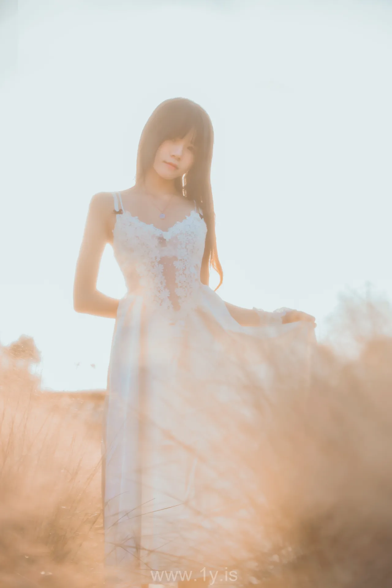 桜桃喵 NO.15 冬眠 白裙下